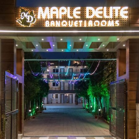 Maple Delite Hotel Lucknow Eksteriør billede
