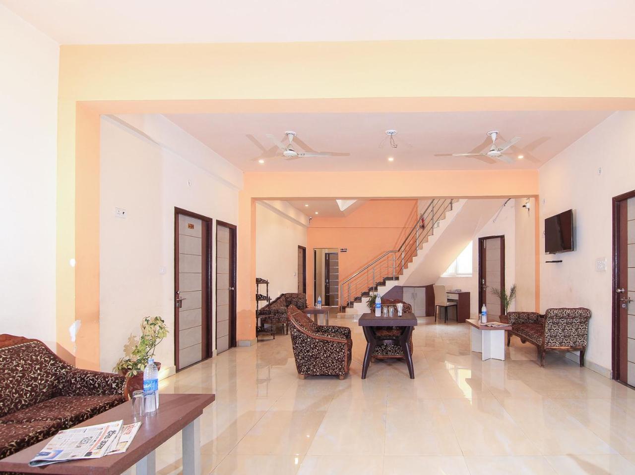 Maple Delite Hotel Lucknow Eksteriør billede