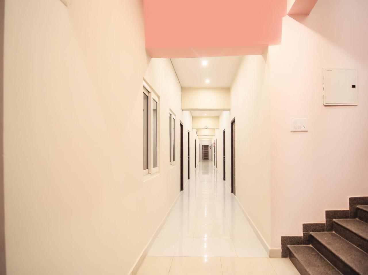 Maple Delite Hotel Lucknow Eksteriør billede